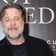 Illustration for article titled Russell Crowe is also friends with a horse, has his own special horse greeting